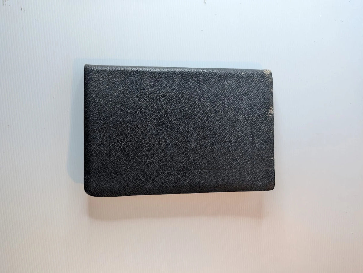 The Bushman's Handcrafts, actual book photo 16