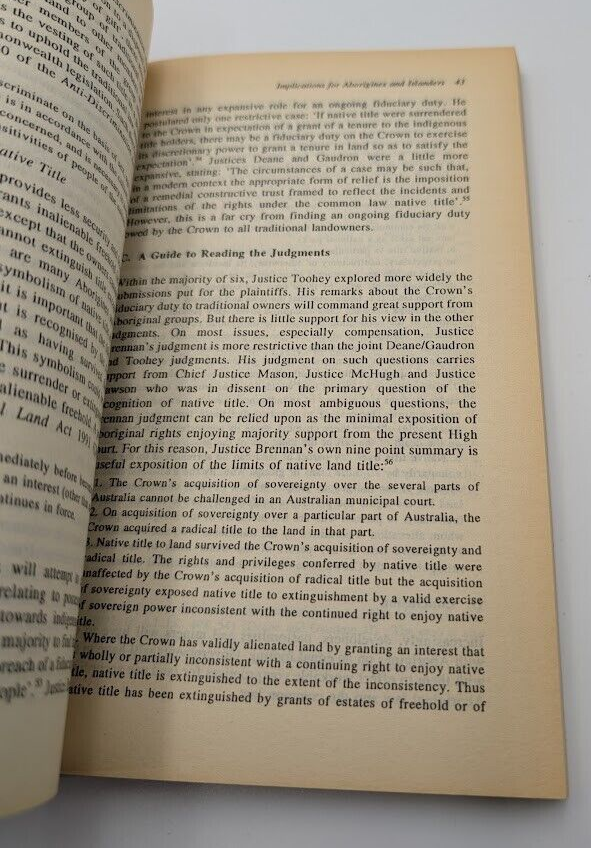 Mabo: a Judicial Revolution: A Judicial Revolution: Aboriginal Land (PB, 1993)