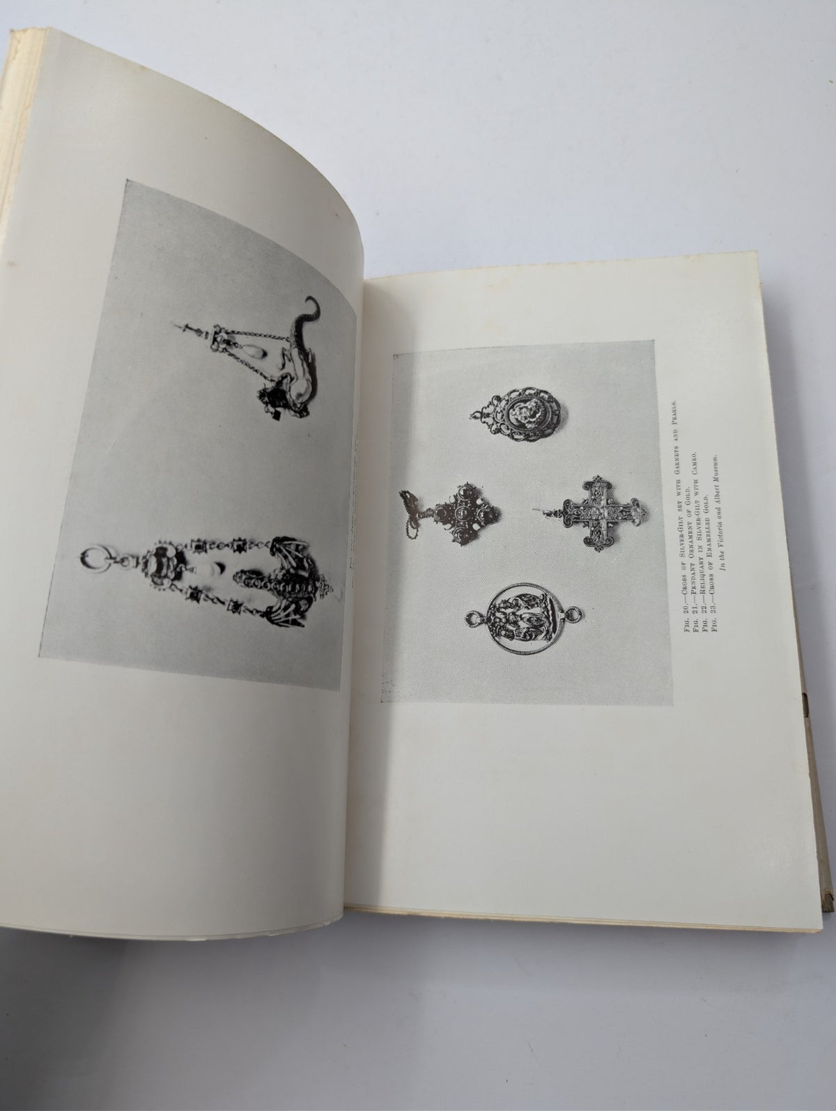 Antique Jewelry and Precious Stones - actual copy, photograph 13