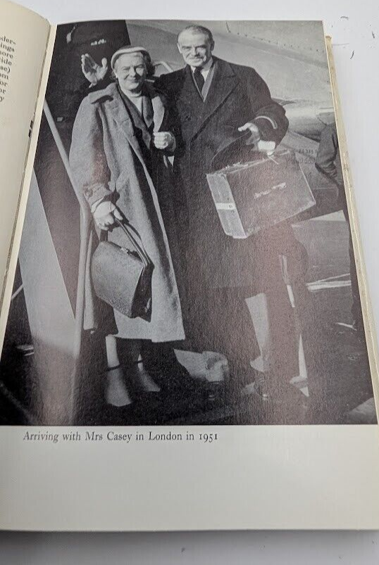 Australian Foreign Minister: The Diaries of R. G. Casey, 1951-60 - actual copy, photograph 6