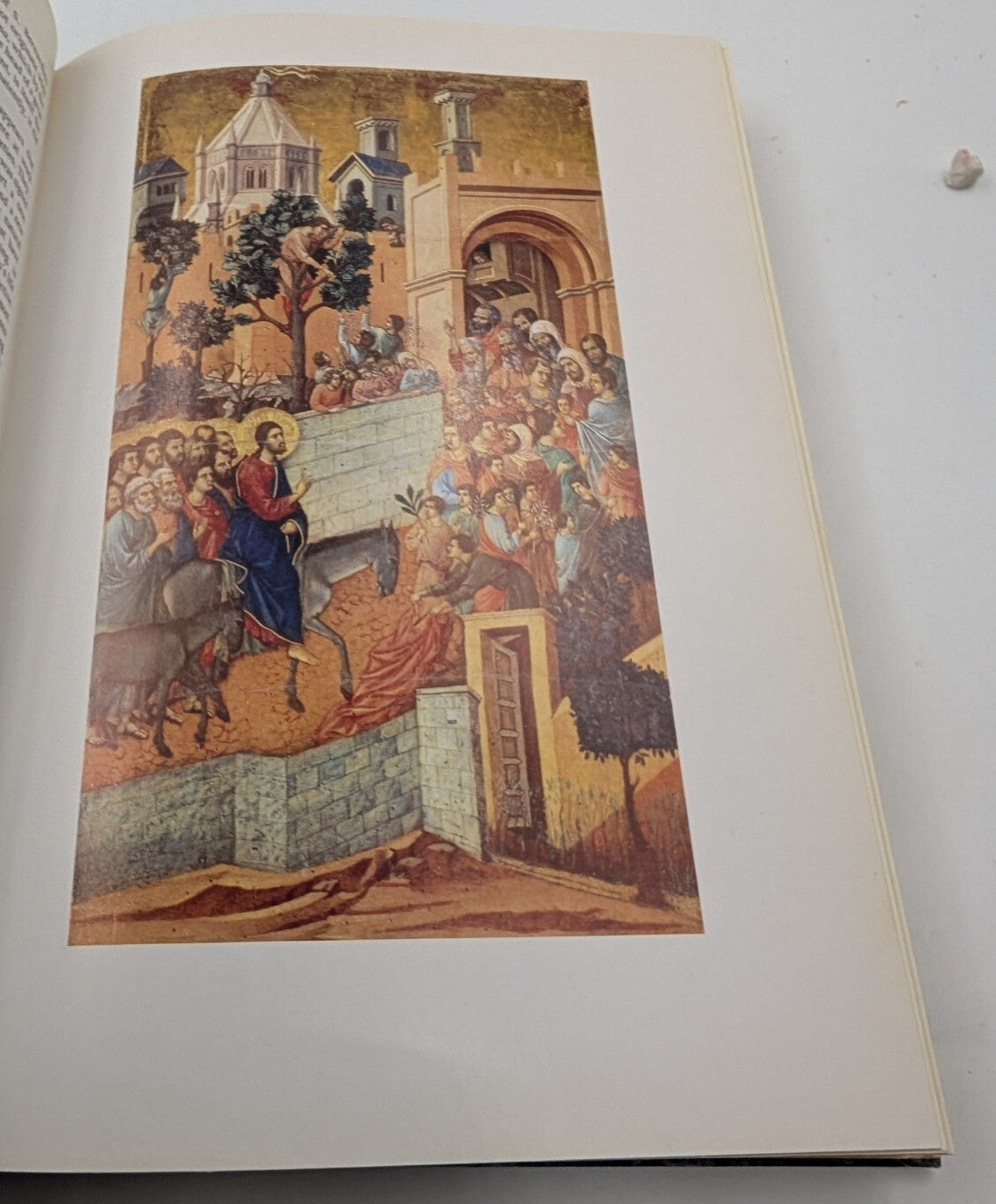 Duccio: Tuscan Art and the Mediaeval Workshop by John White, exact copy, photograph 5 of 9