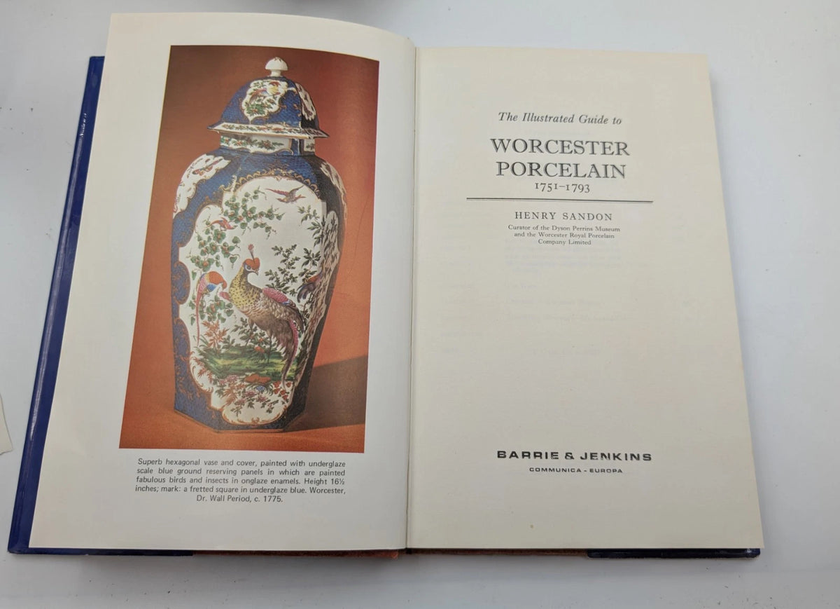 Worcester Porcelain by Henry Sandon, Pearl Press photograph 4