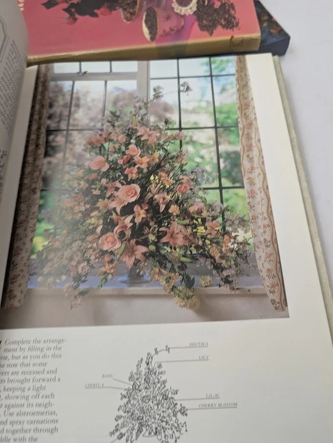 Three-book flower arranging and craft bundle, Pearl Press photograph 6