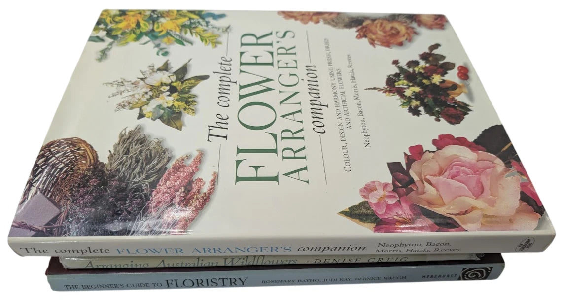 Three-book Australian wildflower and floristry bundle, Pearl Press photograph 3
