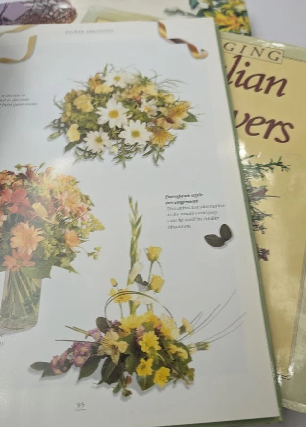 Three-book Australian wildflower and floristry bundle, Pearl Press photograph 5