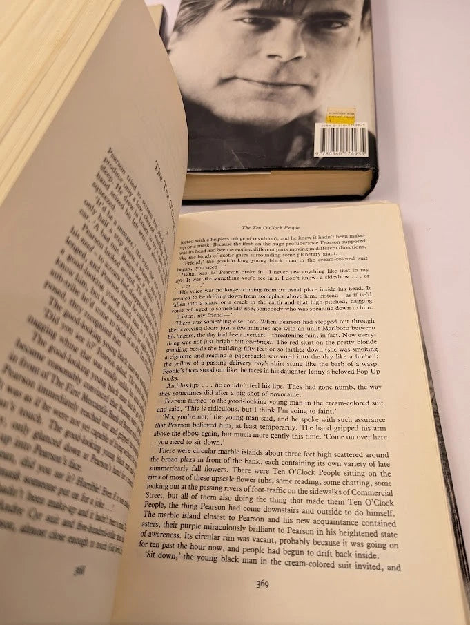Stephen King four-book bundle, Pearl Press photograph 8