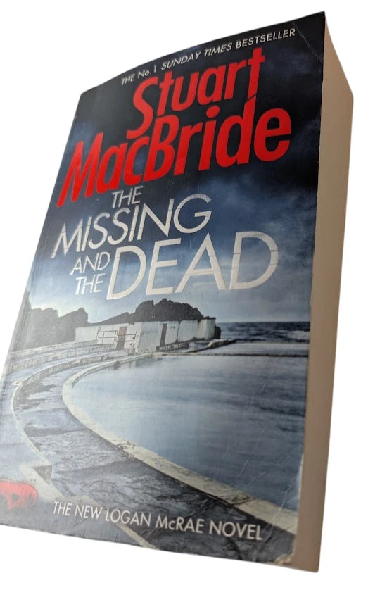The Missing and the Dead Stuart MacBride, actual copy photograph 4