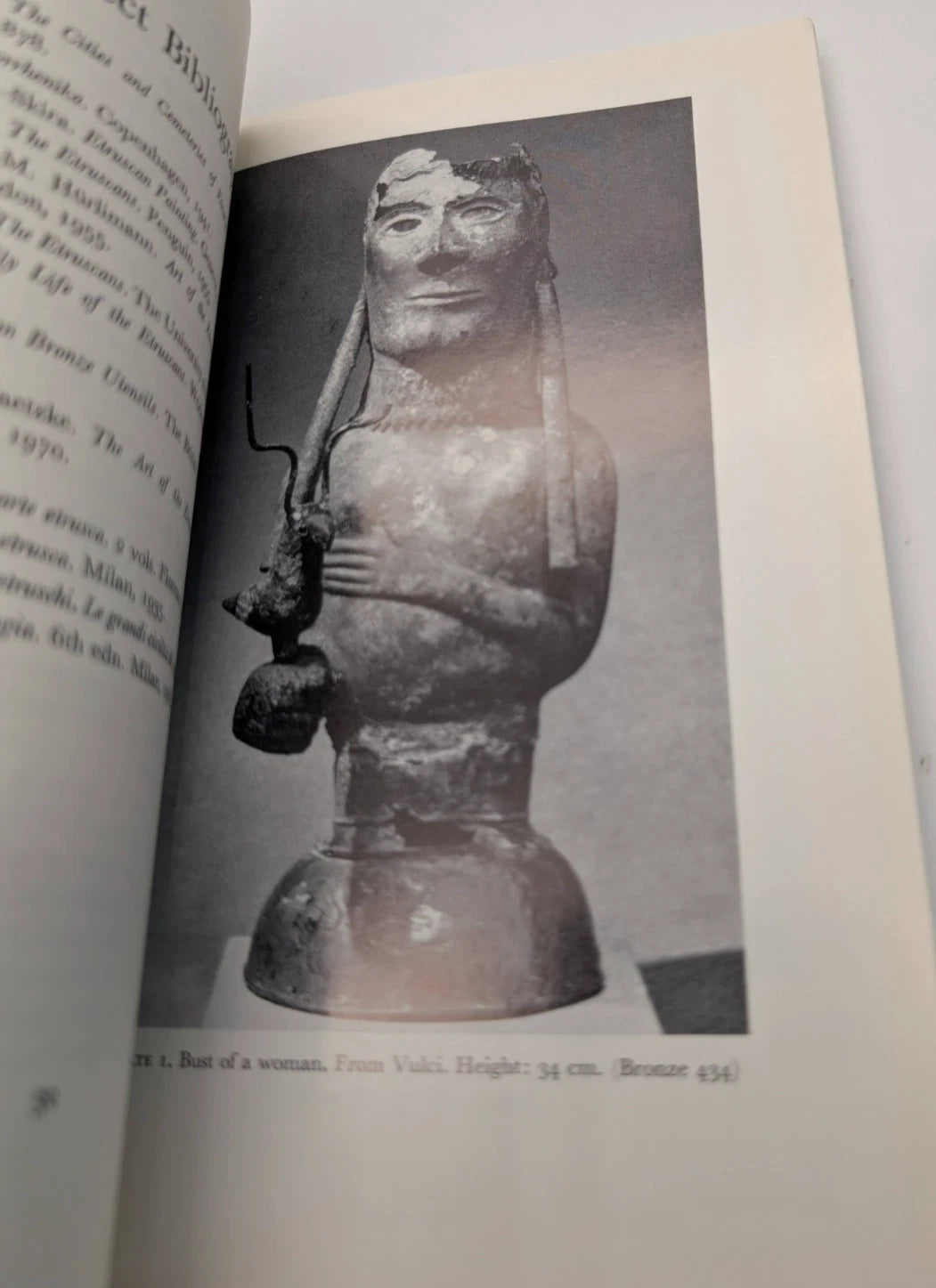 Etruscan Sculpture, Sybille Haynes, actual pre-owned copy, photo 11 of 12