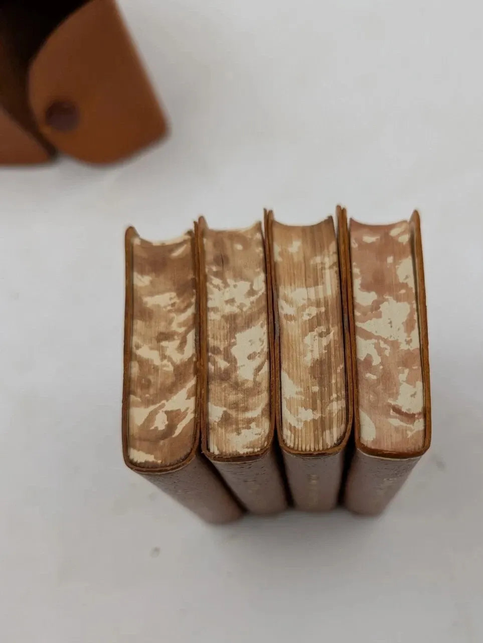 Burgess & Bowes 1940 Midget Translation Dictionaries 4 mini Books in leather case