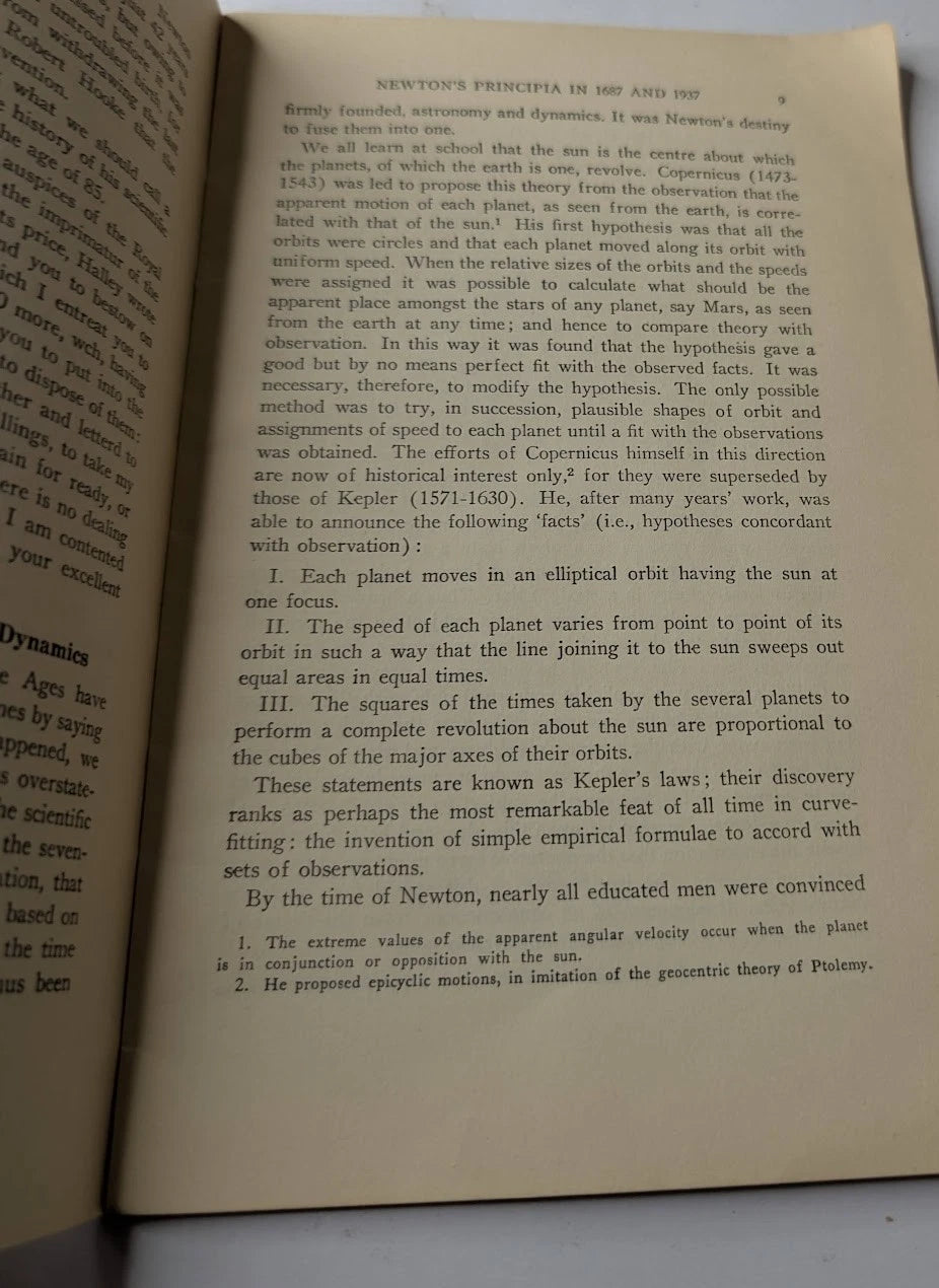 Newton's Principia in 1687 and 1937, actual softcover booklet, photo 7 of 8