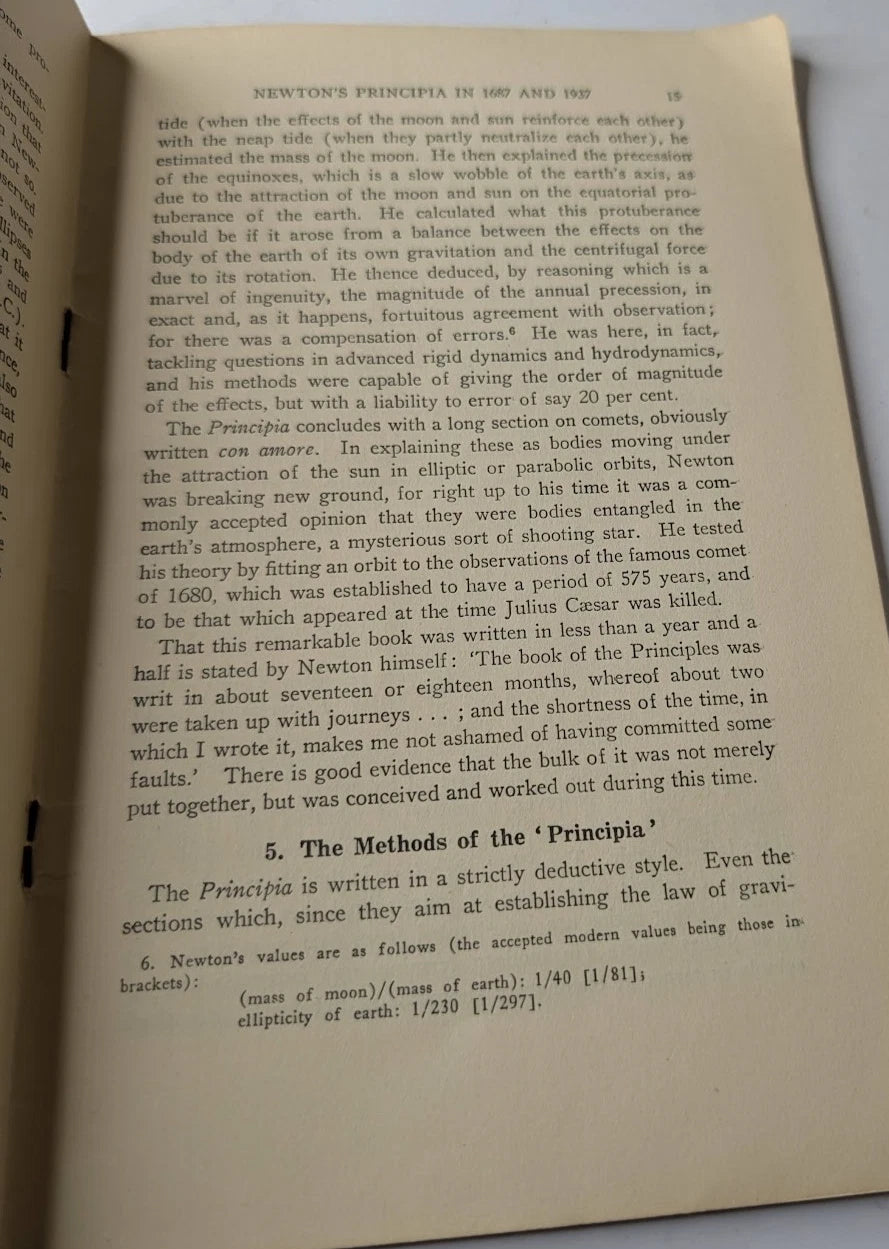 Newton's Principia in 1687 and 1937, actual softcover booklet, photo 8 of 8