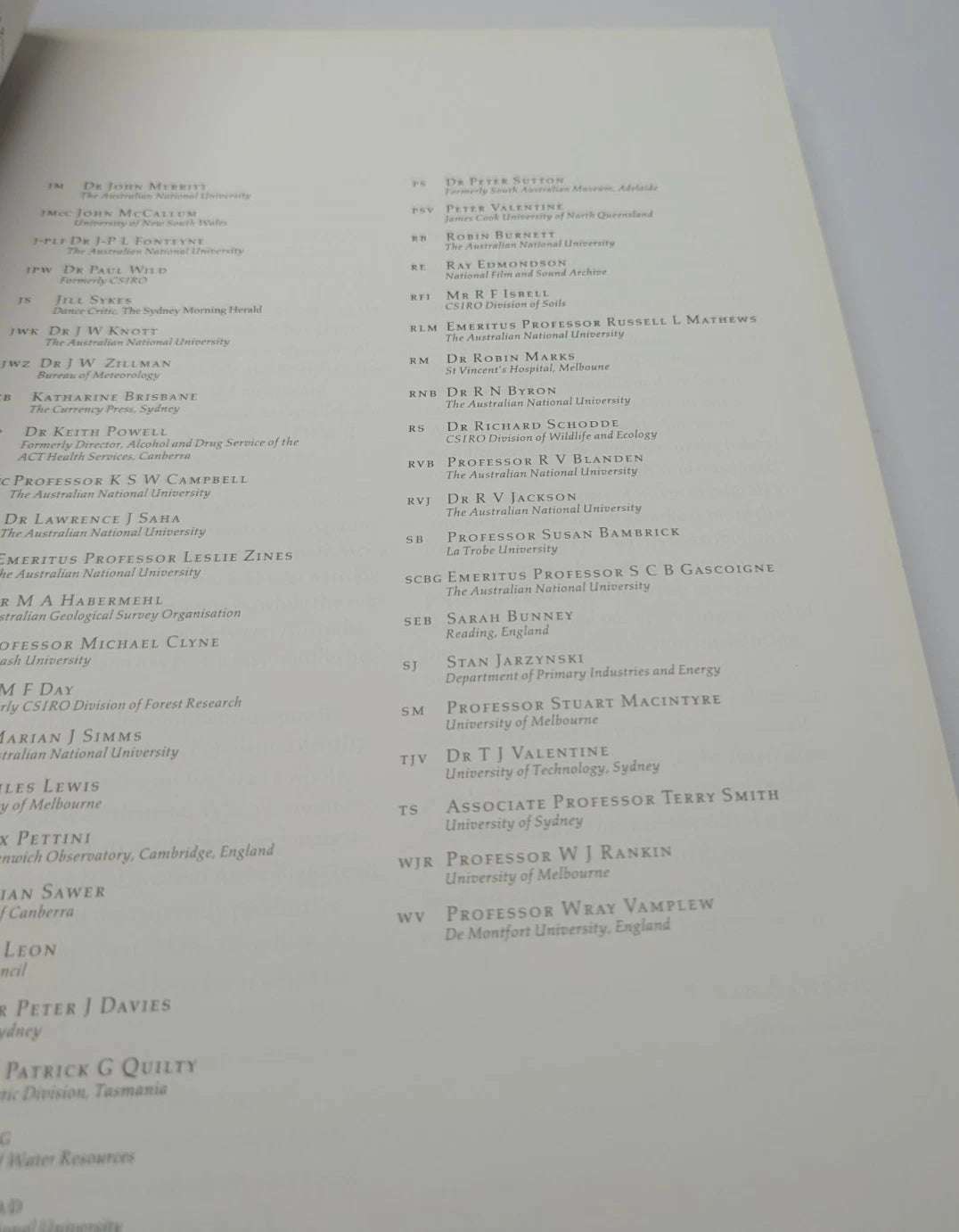 The Cambridge Encyclopedia of Australia (Cambridge World Encyclopedias)