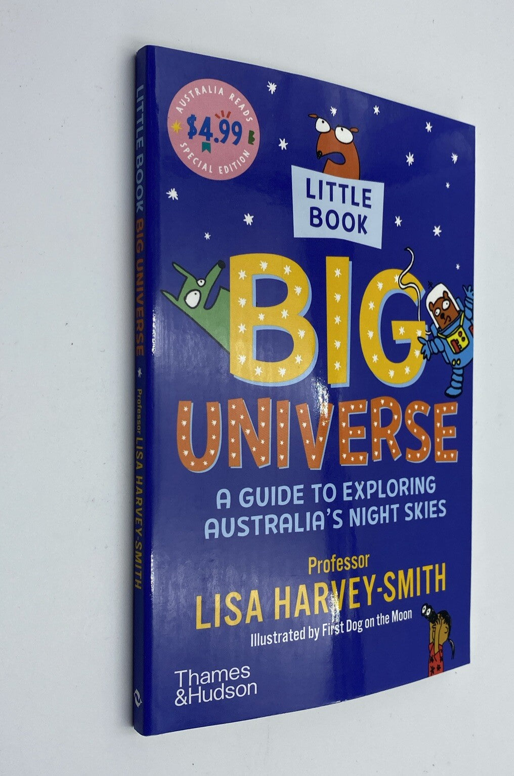 Little Book Big Universe by Lisa Harvey-Smith - book detail 3