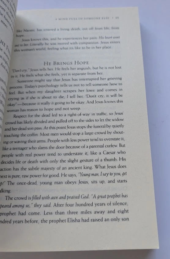 Love Walked Among Us Learning to Love Like Jesus