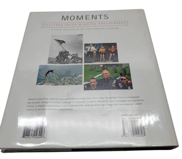 Moments: Pulitzer Prize-Winning Photographs, 2002 hardcover, copy photograph 2