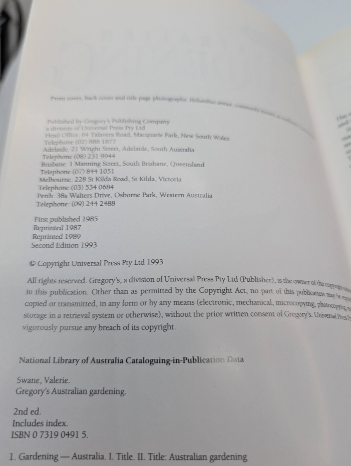 Australian Gardening by Gregorys - book detail 8