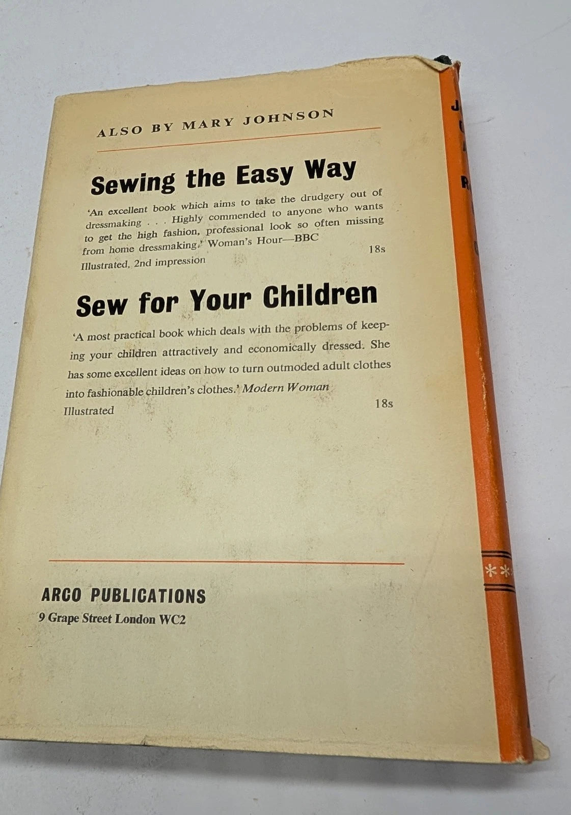 Mary Johnson Guide Altering Restyling Ready Made Clothes HC 1965 1st UK Ed photo 10