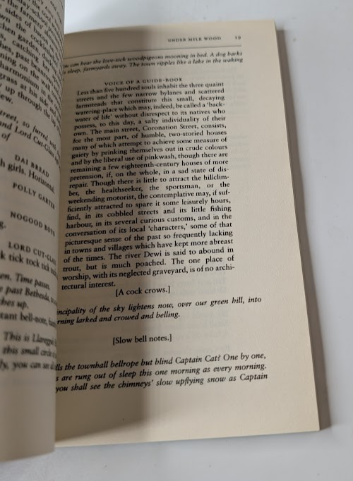 Under Milk Wood Definitive Edition by Dylan Thomas - book detail 7
