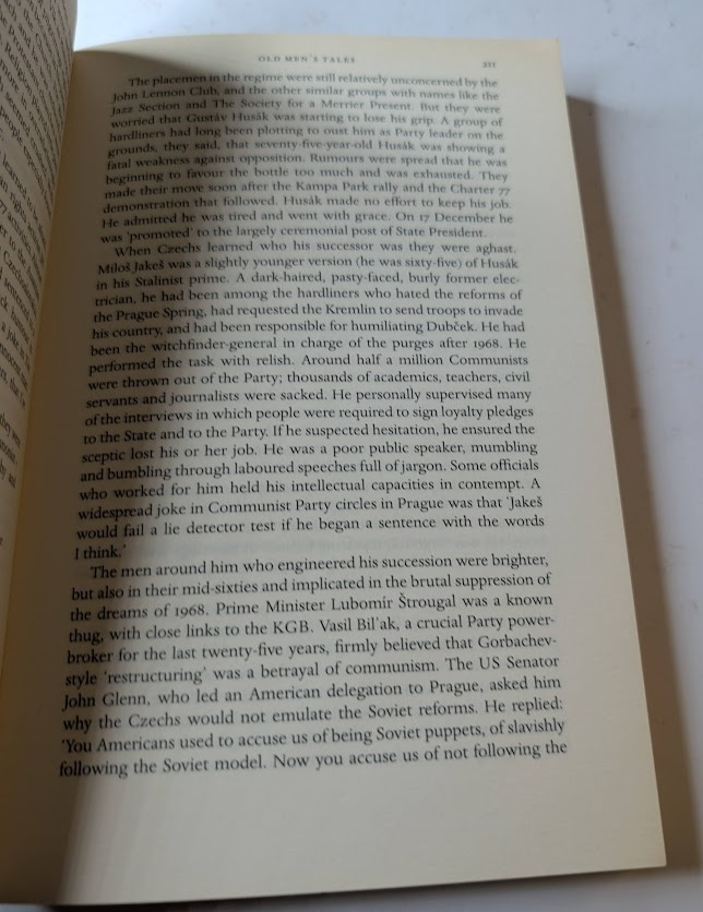 Revolution 1989: The Fall of the Soviet Empire by Victor Sebestyen - book detail 5