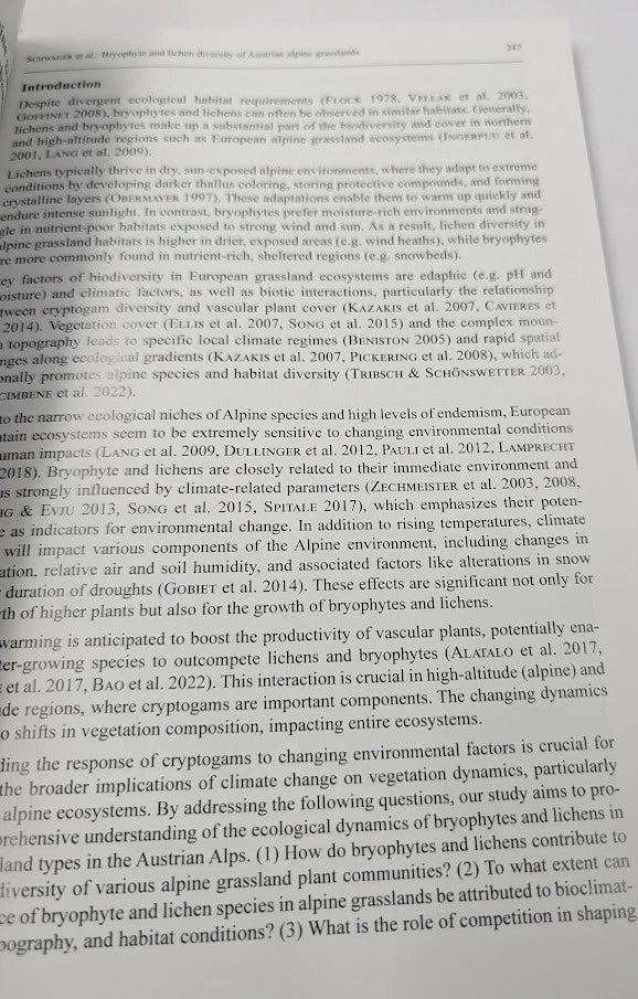 Herzogia, Vol. 37 No. 2 (December 2024), 2024 paperback, copy photograph 3
