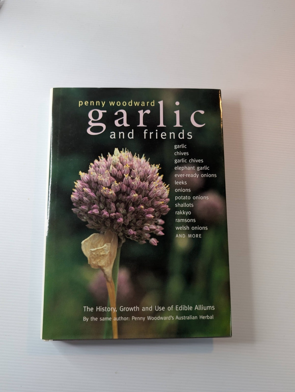 Garlic and Friends Edible Alliums by Penny Woodward - book detail 8