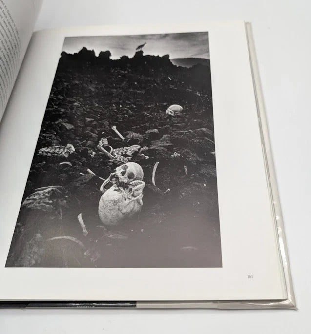 Moments: Pulitzer Prize-Winning Photographs, 2002 hardcover, copy photograph 8