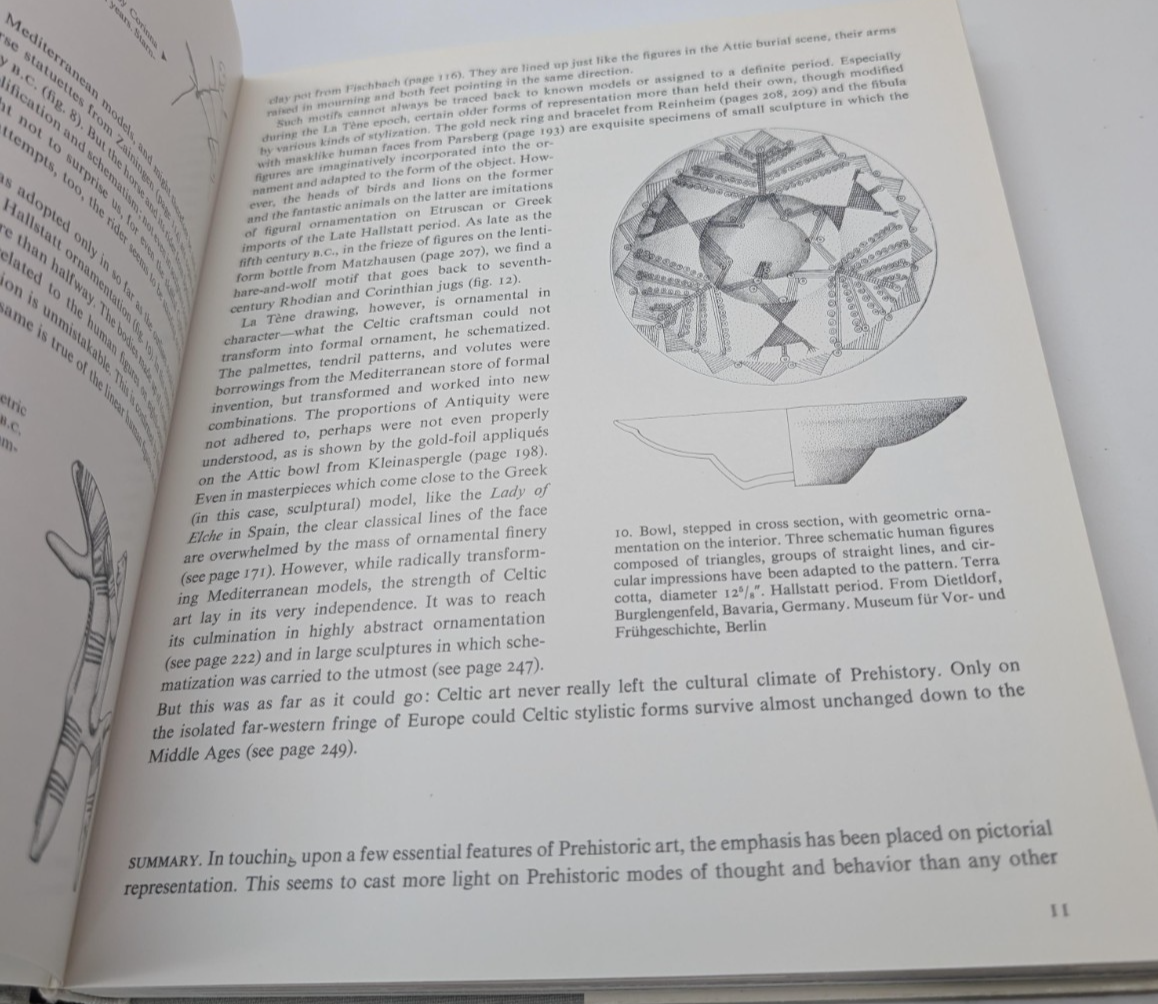 Prehistoric European Art by Torbrugge, Walter - book detail 11