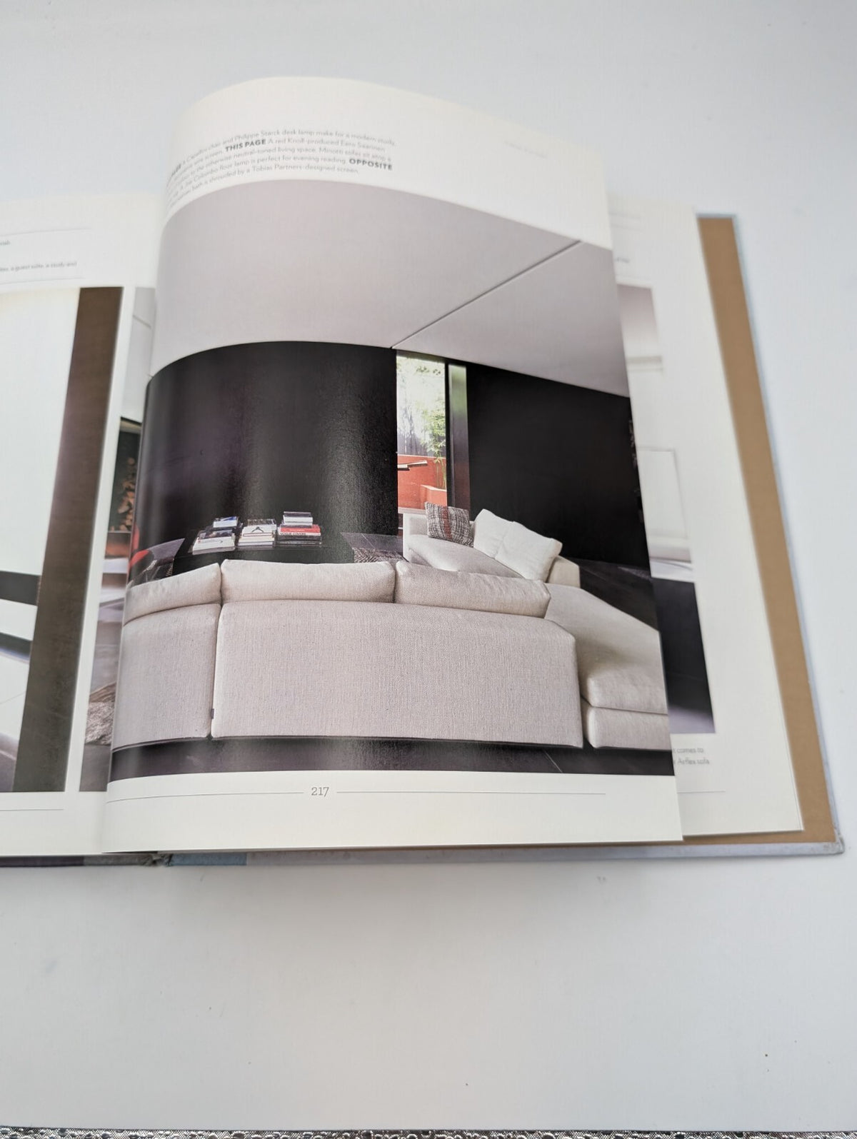 Interiors: Australia & New Zealand by Mitchell Oakley Smith - book detail 4