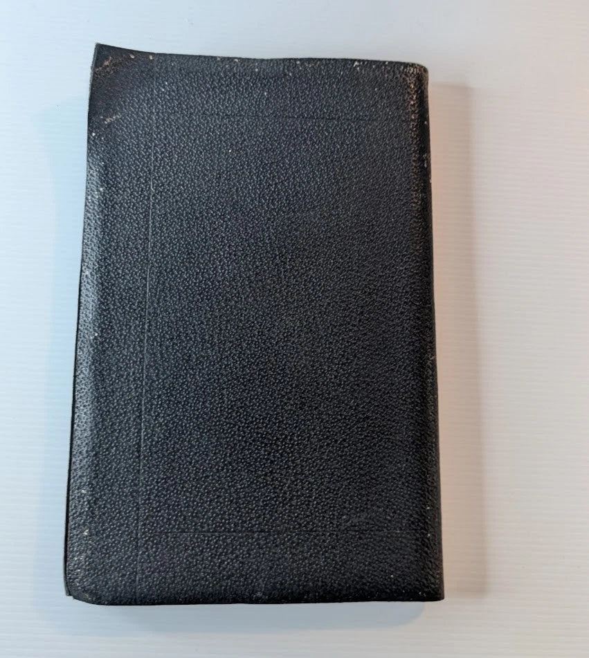 The Bushman's Handcrafts, actual book photo 1