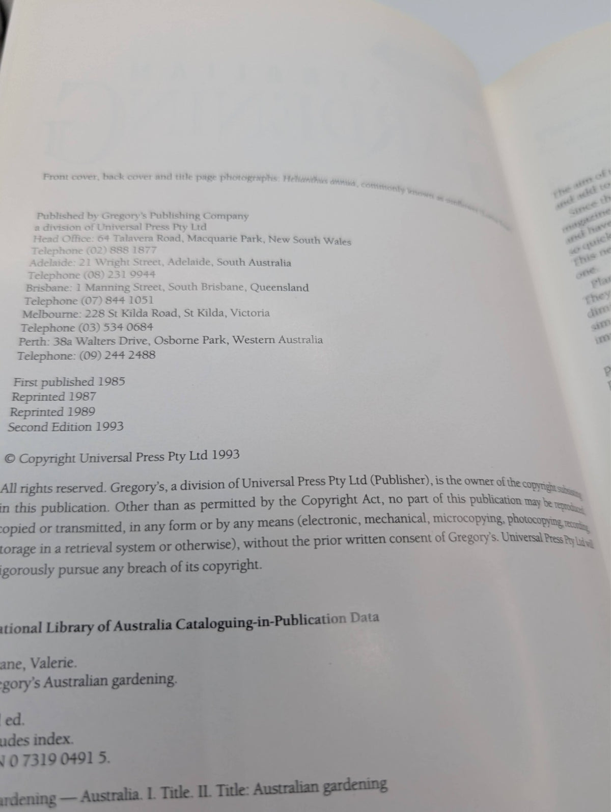 Australian Gardening by Gregorys - book detail 9