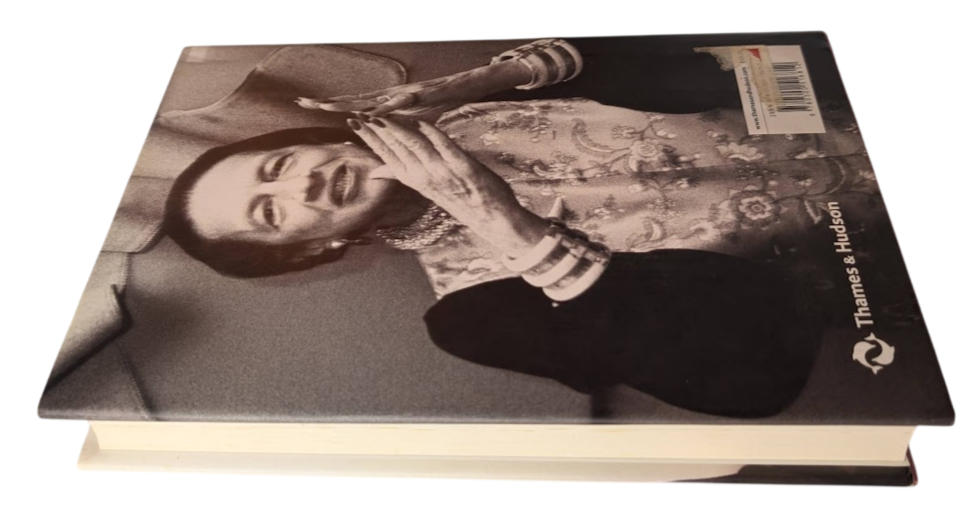 Diana Vreeland Empress of Fashion by Amanda Mackenzie Stuart - book detail 2