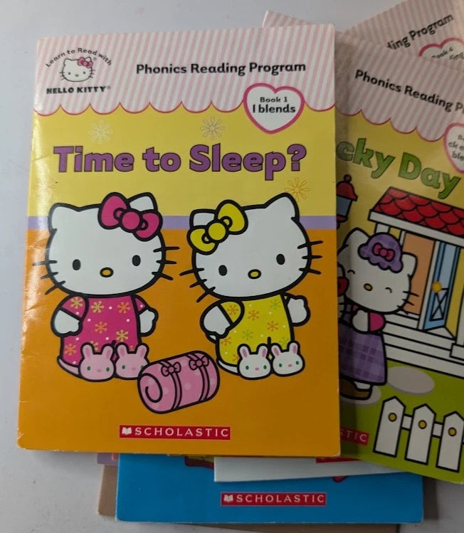 Learn to Read with Hello Kitty: Phonics 12-Book Reading Program - image 6 of 8