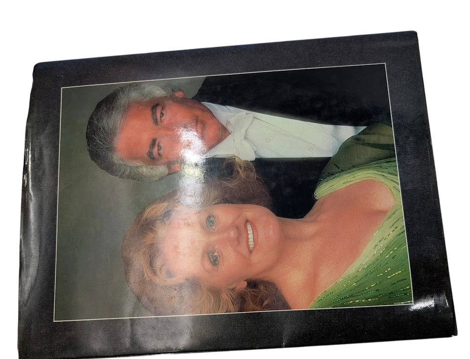 Joan Sutherland Hardcover Book Bundle: A Tribute + The Joan Sutherland Album - photograph 4