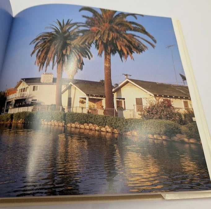 California Beach Houses: Style, Interiors, and Architecture - actual copy, photo 3 of 7