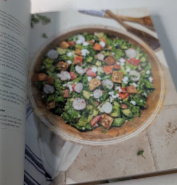 Life-Changing Salads: 100 Plant-Based Salads and Dressings - actual copy, photograph 6