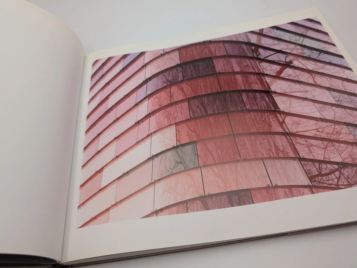 Ola Kolehmainen - Pearl Press photograph 4