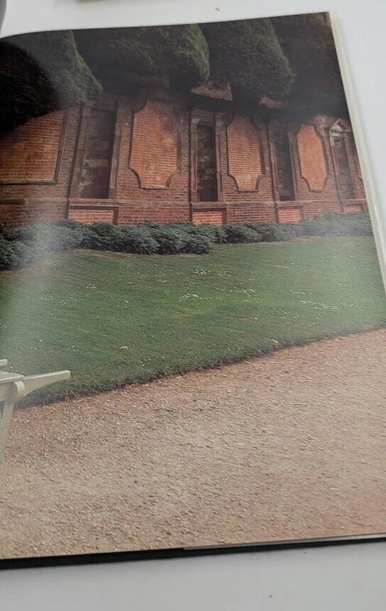 Moments in Eden - Pearl Press photograph 8
