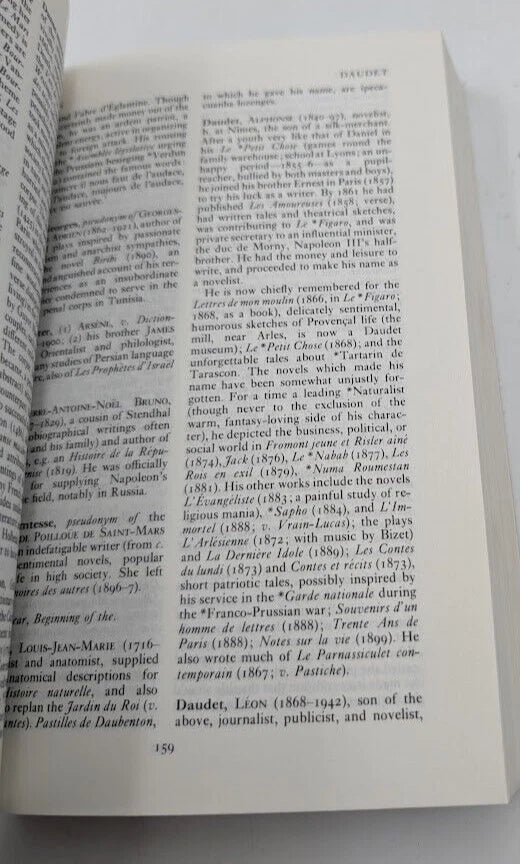 The Concise Oxford Dictionary of French Literature - Pearl Press photograph 6